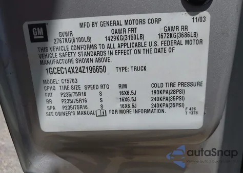 2004 Chevrolet Silverado 1500 z USA, uszkodzony, nr VIN 1GCEC14X24Z196650